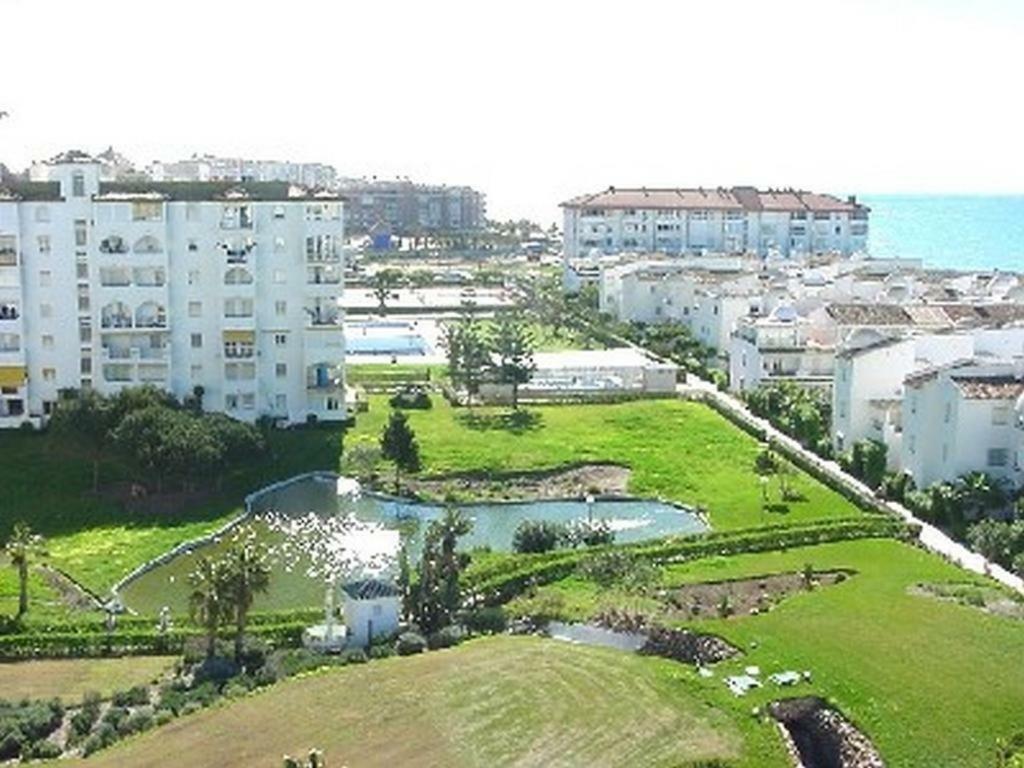 Apto. Urbanizacion Laguna Beach, 1ª Linea De Playa Torrox Exterior photo